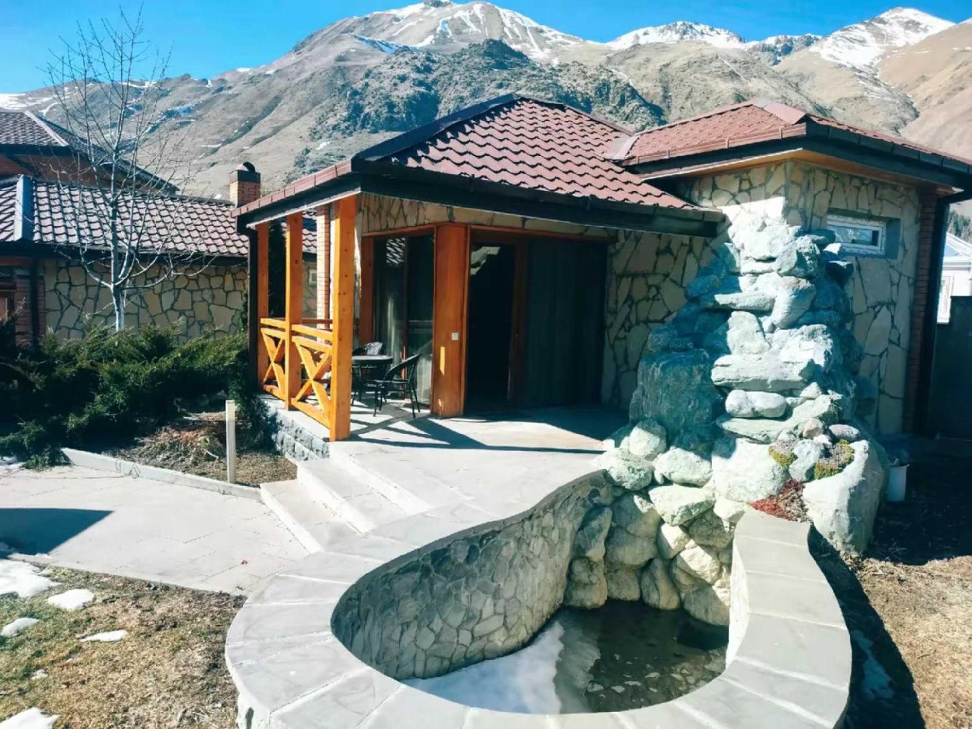 Vardisubani Villa Kazbegi Εξωτερικό φωτογραφία