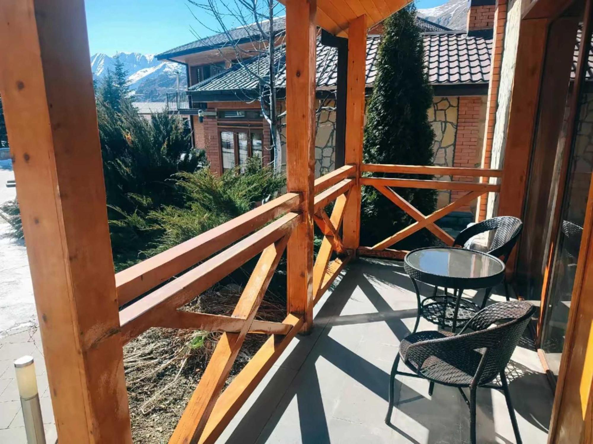 Vardisubani Villa Kazbegi Εξωτερικό φωτογραφία