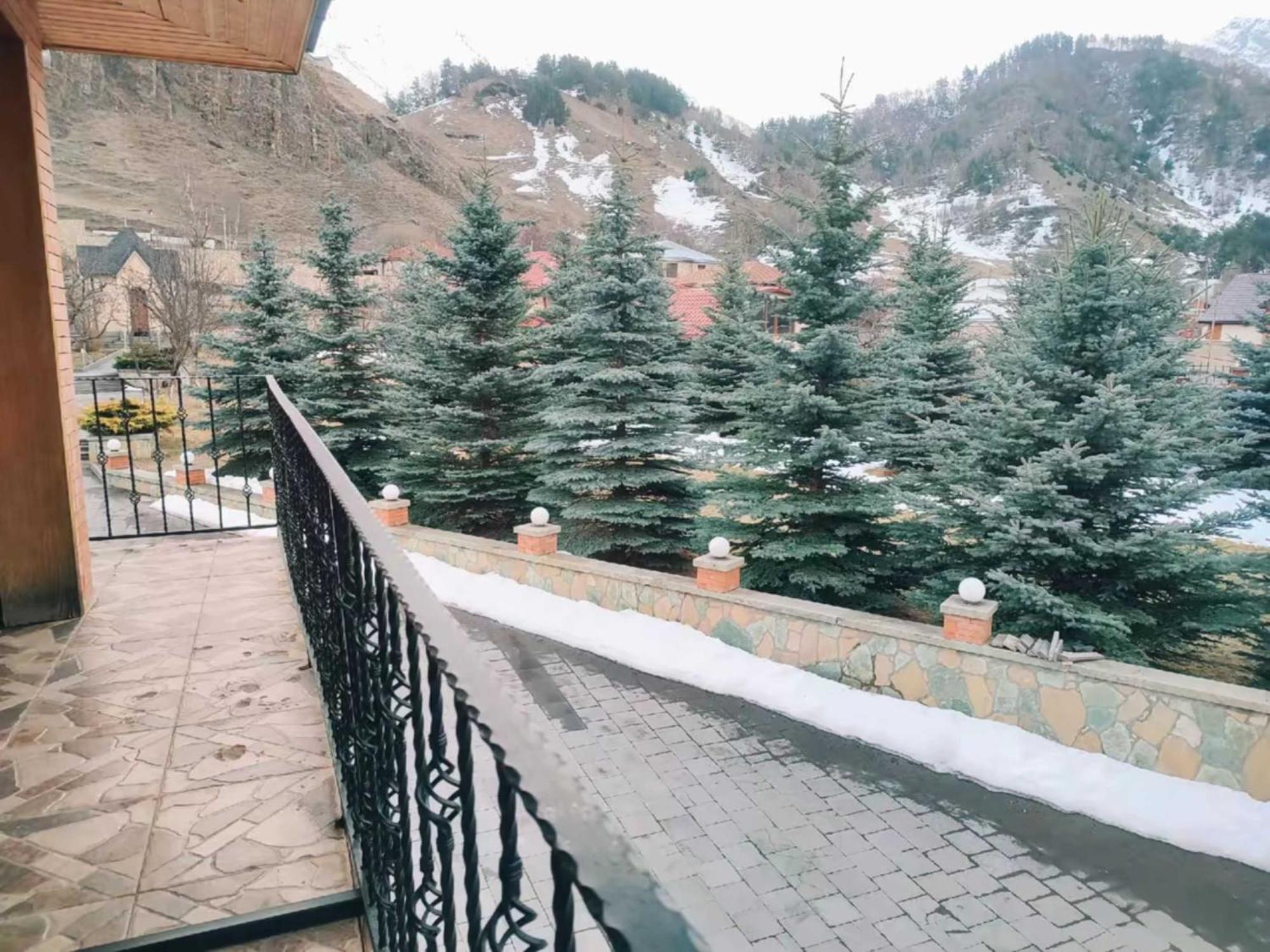 Vardisubani Villa Kazbegi Εξωτερικό φωτογραφία