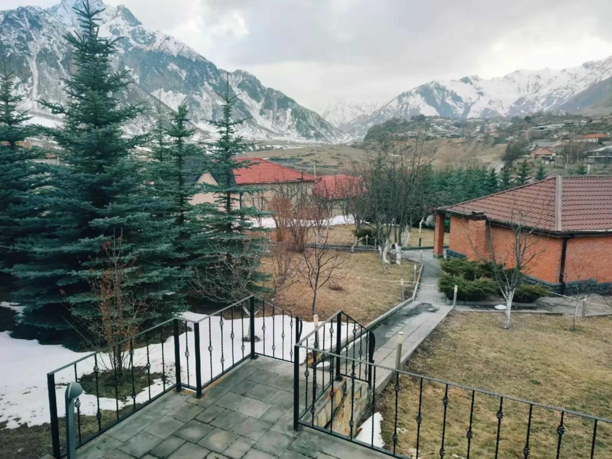 Vardisubani Villa Kazbegi Εξωτερικό φωτογραφία
